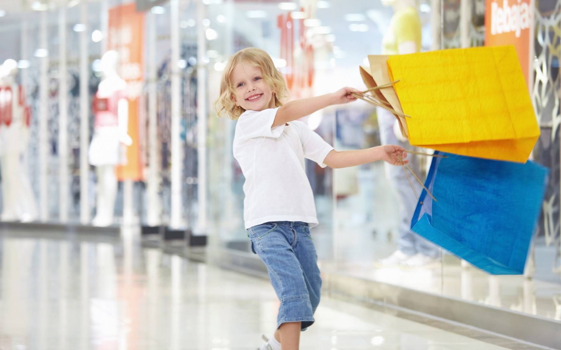 1444821275_kids-shopping-1920×1200-wallpaper-1674572